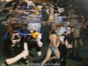 Children Diving by Sergiy Glushchenko 